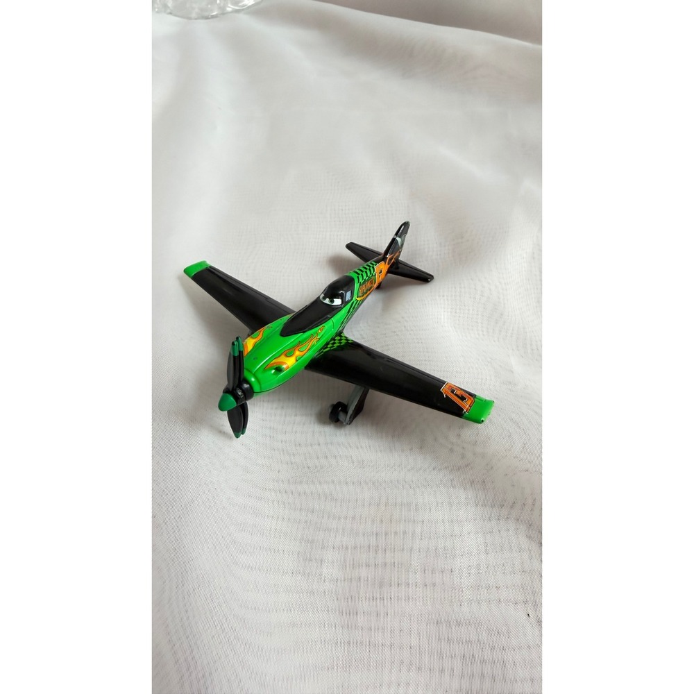 Disney Pixar Planes Sun Wing Die-Cast Toy Airplane Green Black Flame Racing 13